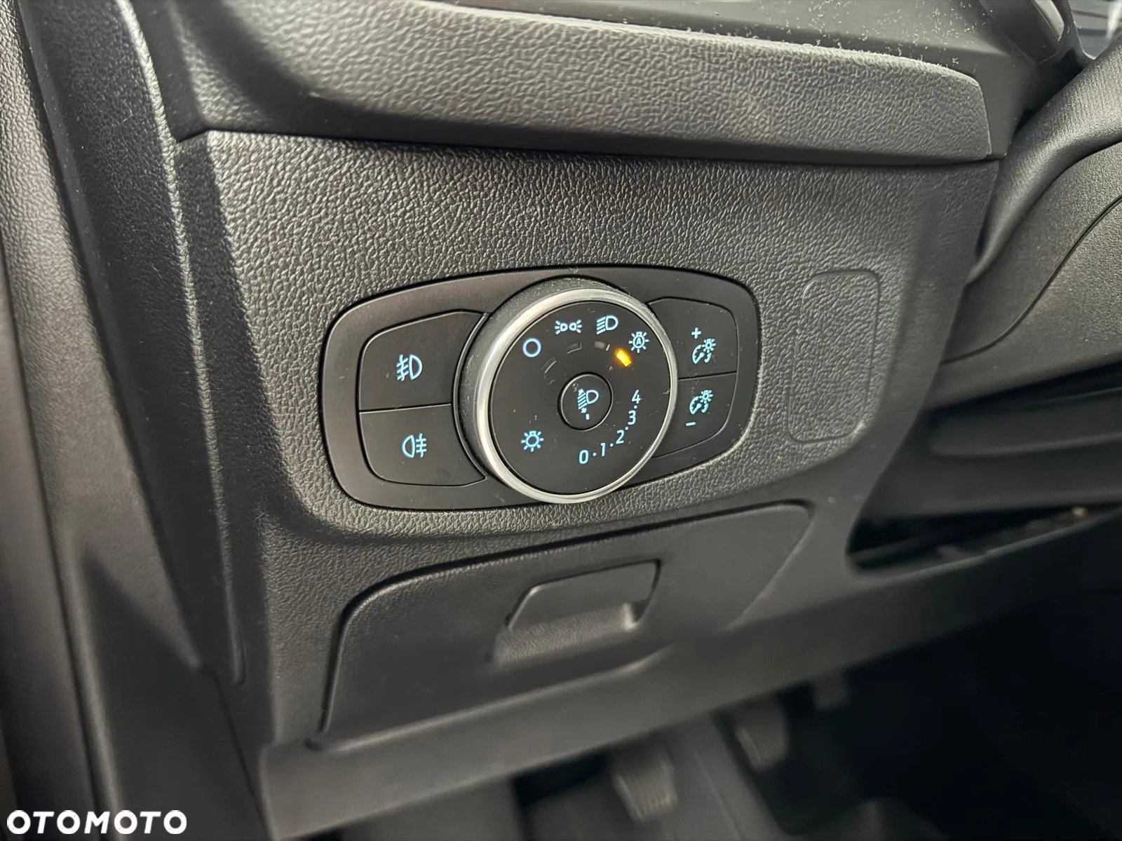 Ford Focus 1.0 EcoBoost Titanium Business - 22