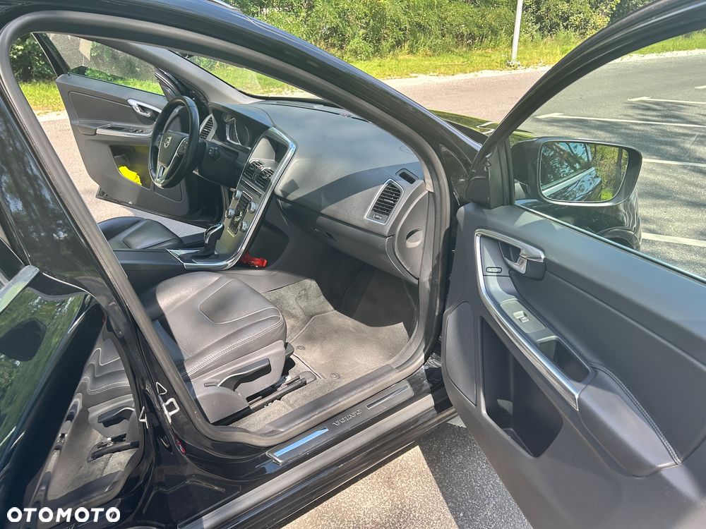 Volvo XC 60 D3 Drive-E Summum - 10