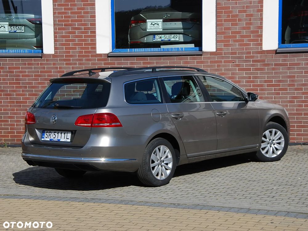 Volkswagen Passat Variant 2.0 Blue TDI SCR Business Edition - 21