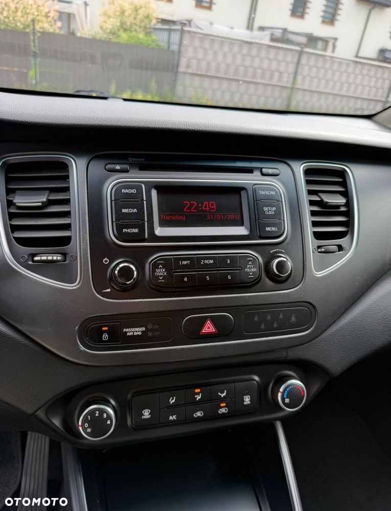 Kia Carens 1.7 CRDi M 7os - 11