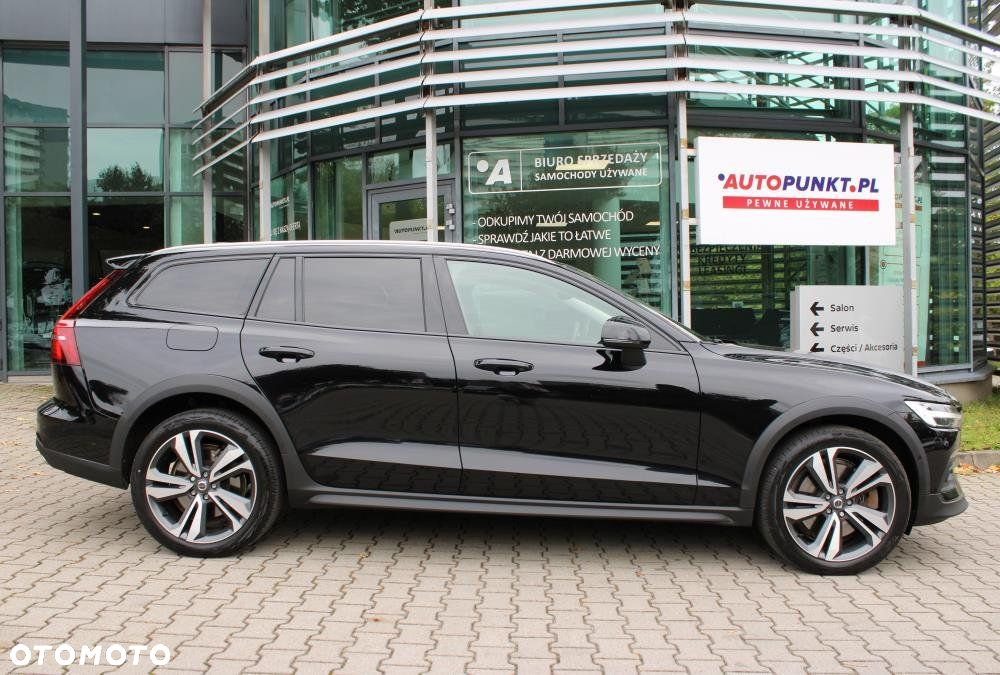 Volvo V60 Cross Country - 4