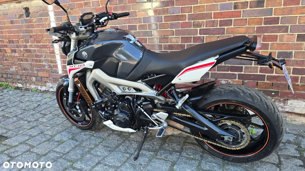 Yamaha MT - 9