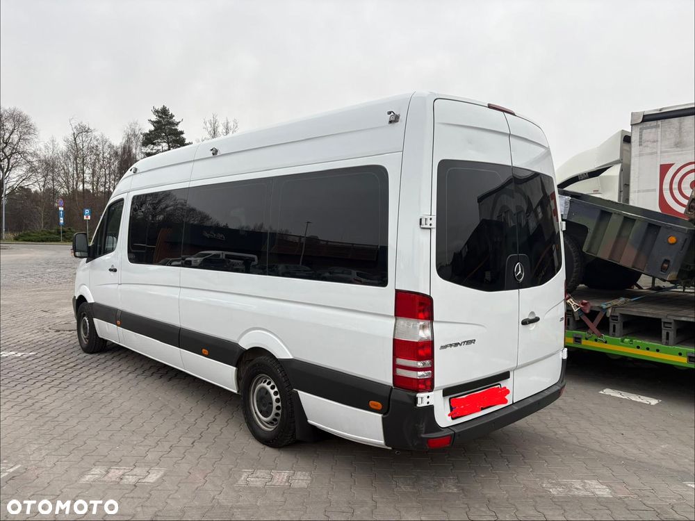 Mercedes-Benz Sprinter - 4
