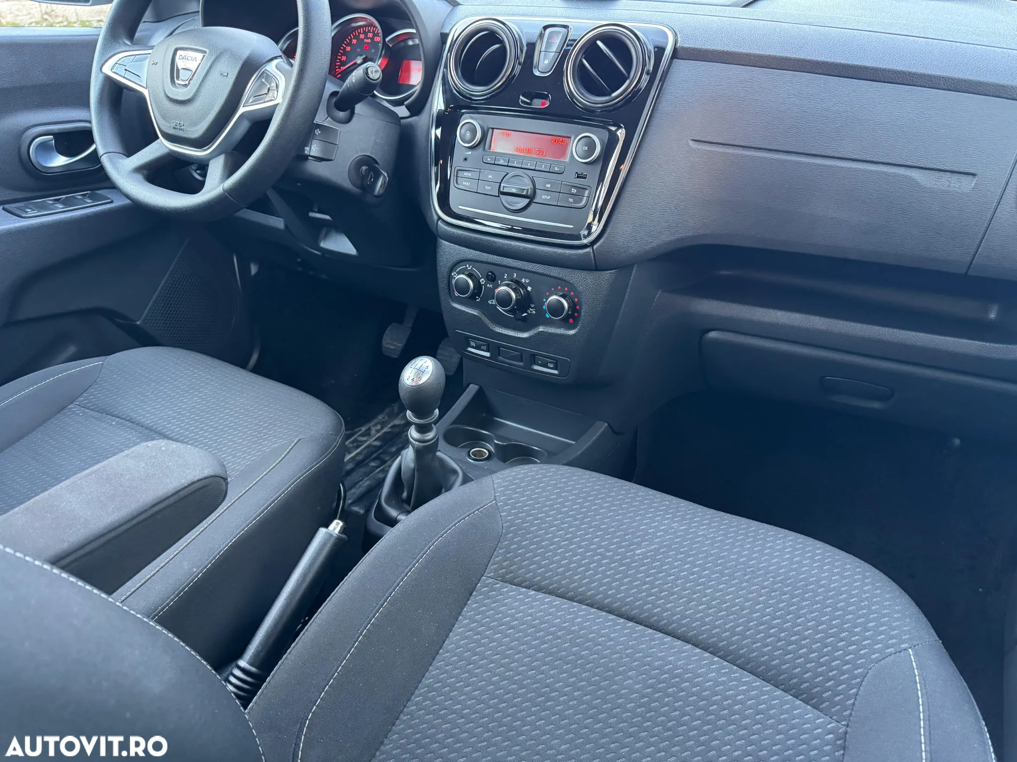 Dacia Lodgy 1.5 Blue dCi Laureate - 10
