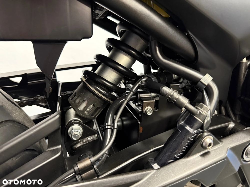 Yamaha XJ - 8