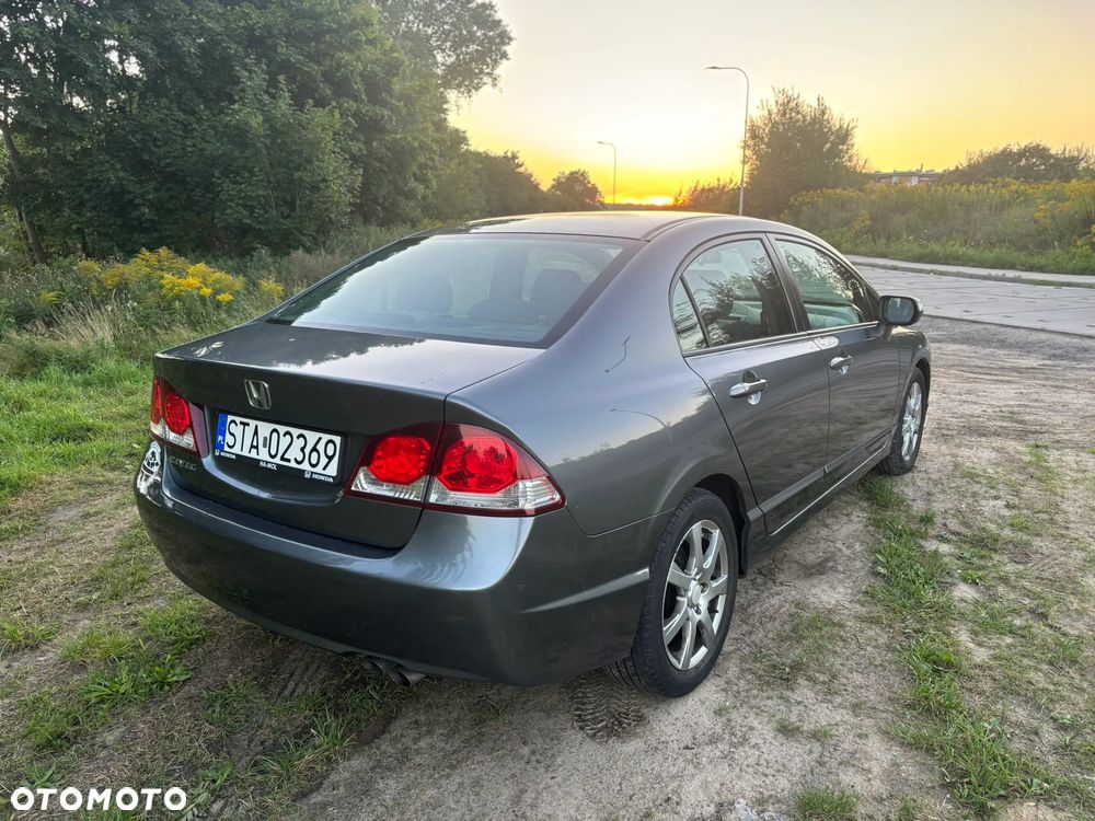 Honda Civic 1.8 Comfort - 5