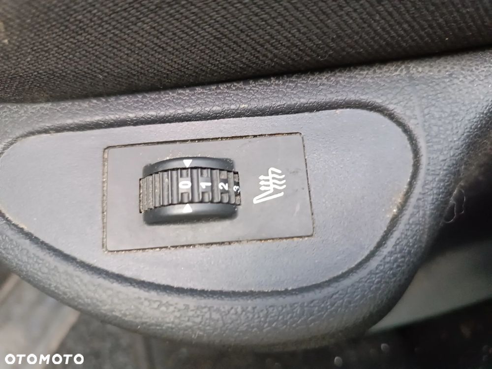 Peugeot 308 1.6 HDi Premium - 9