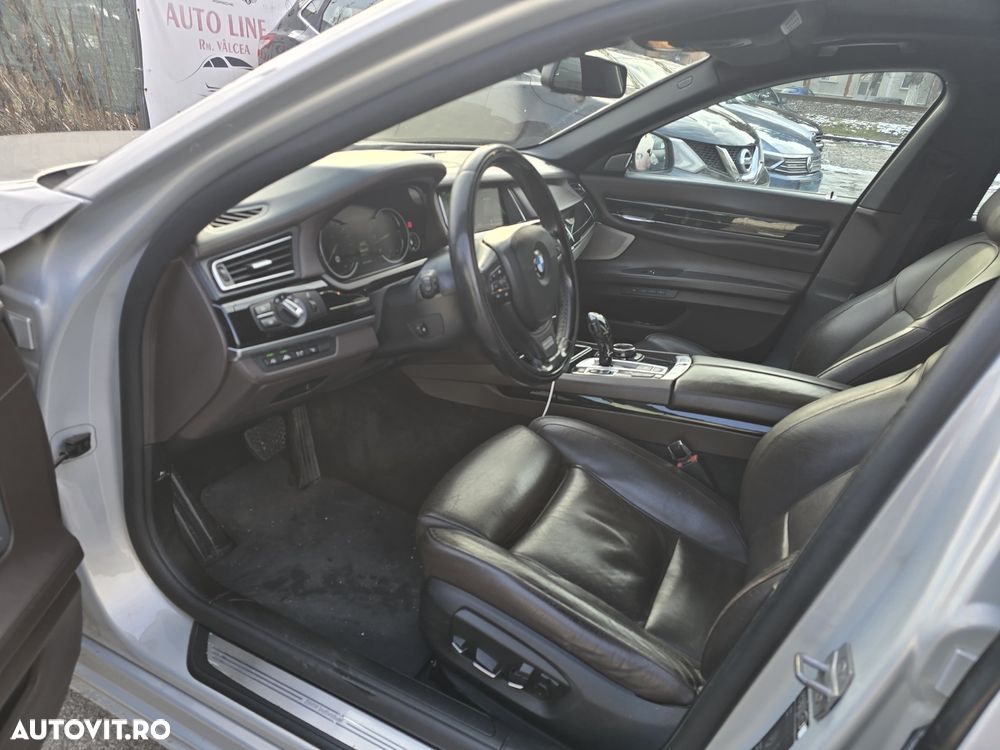 BMW Seria 7 740d xDrive Edition Exclusive - 3