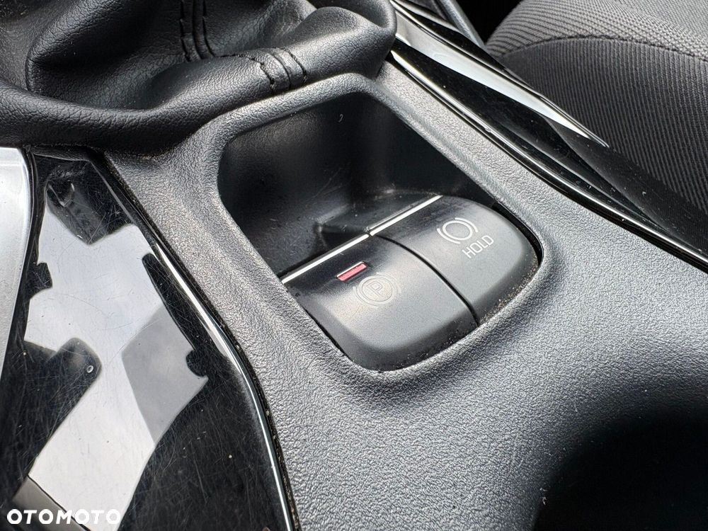 Toyota Corolla 1.5 Active - 24