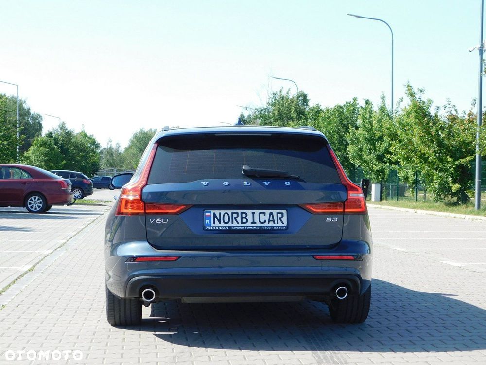 Volvo V60 B3 B Essential - 17