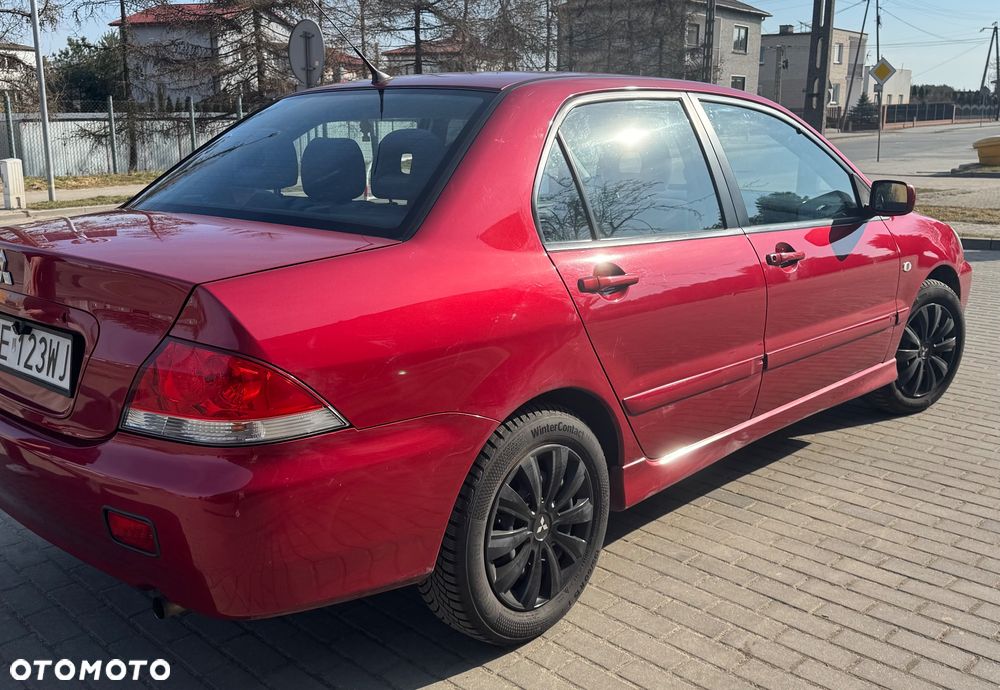 Mitsubishi Lancer - 7