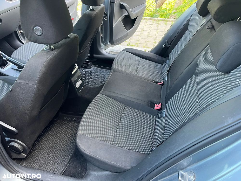 Skoda Octavia 1.6 TDI DPF Ambition - 9