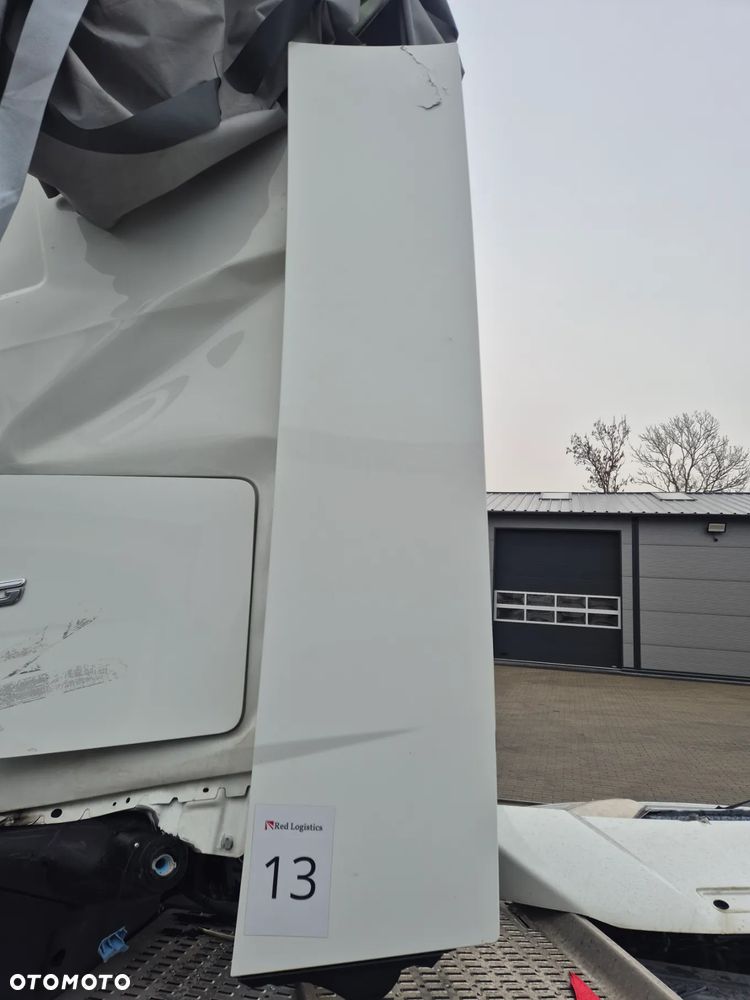 SPOILER SPOJLER OWIEWKA ZAKABINOWA DESKA LEWA DAF XG XG+