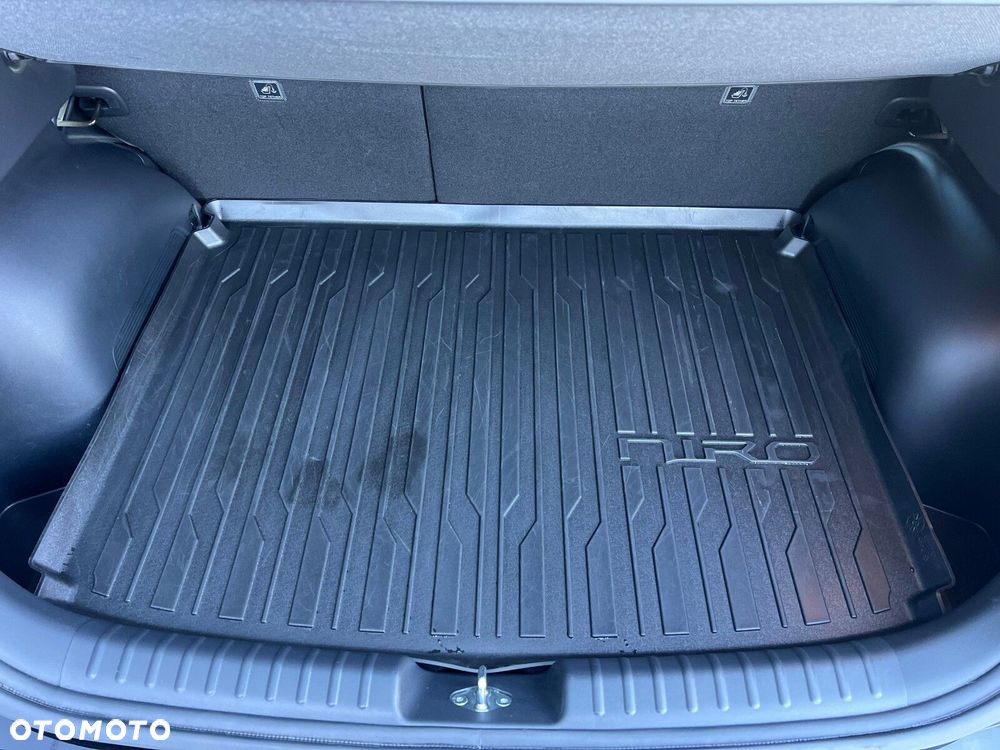 Kia Niro 1.6 GDI Hybrid M - 30