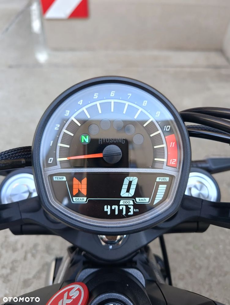 Hyosung GV - 15
