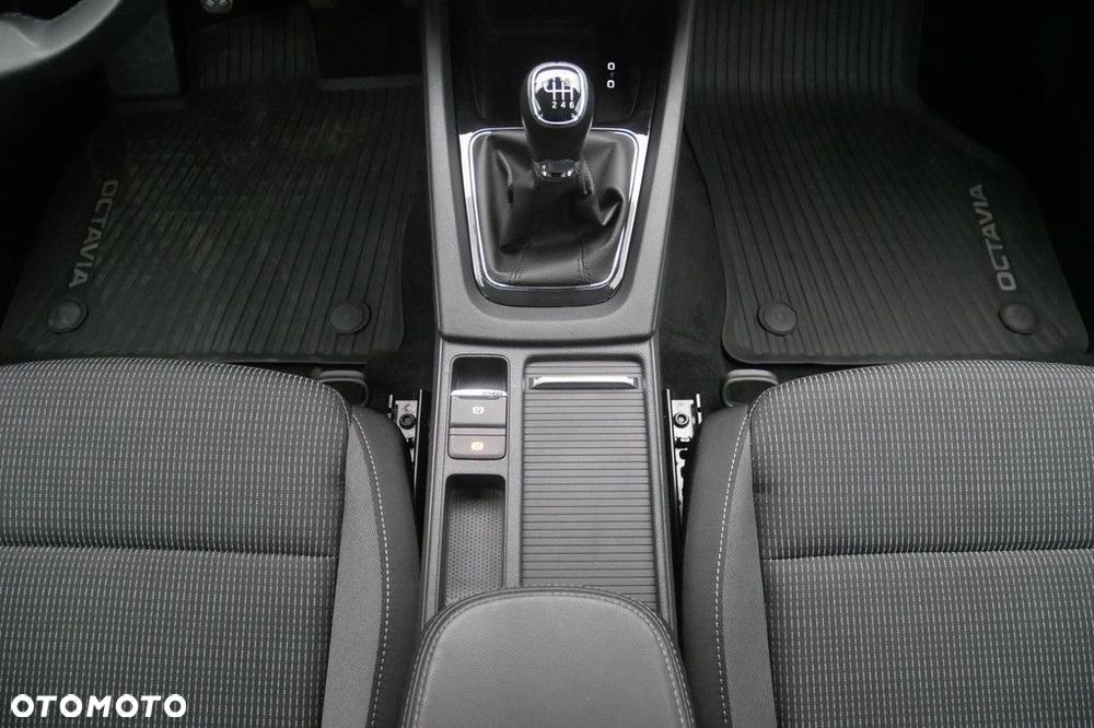 Skoda Octavia 1.5 TSI ACT Ambition - 11