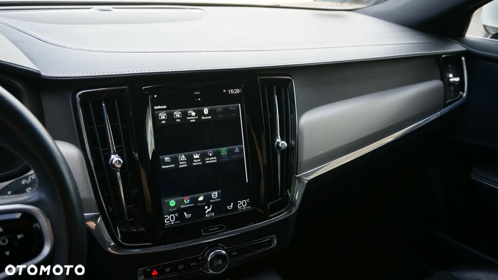 Volvo V90 D4 R-Design - 21