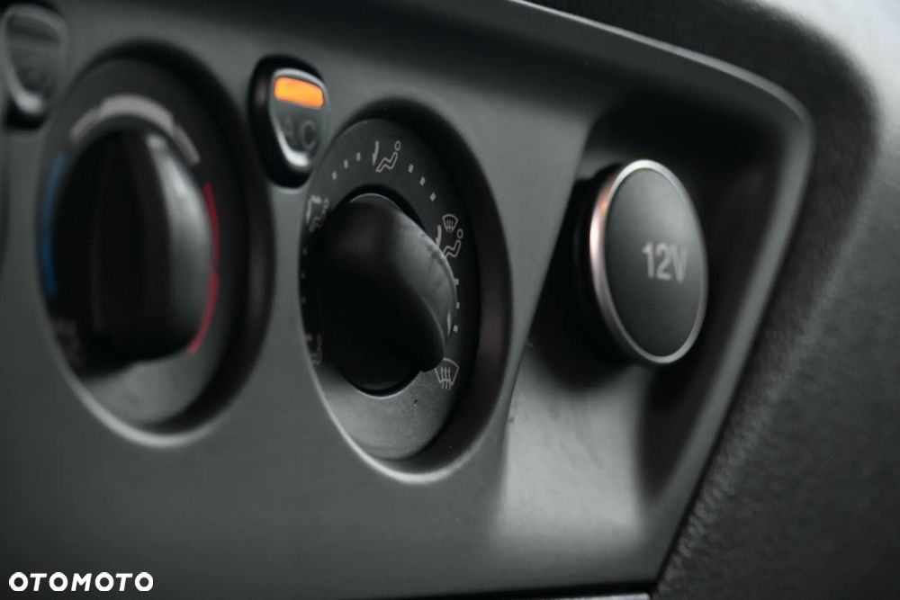 Ford TRANSIT CUSTOM - 32