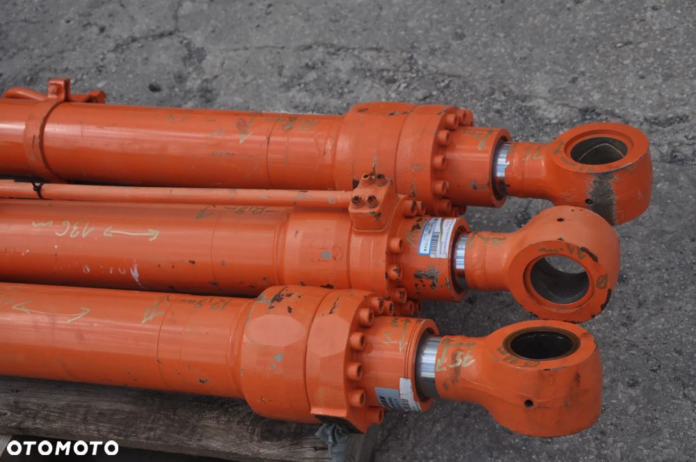 Siłownik hydrauliczny Doosan - 9