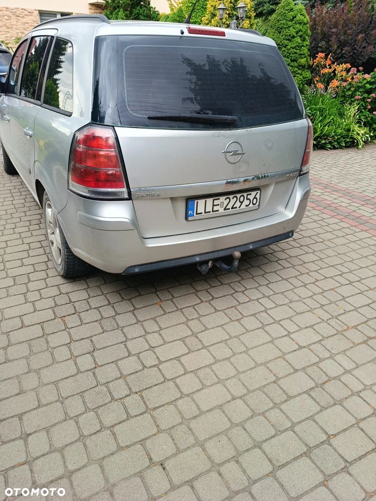 Opel Zafira - 10