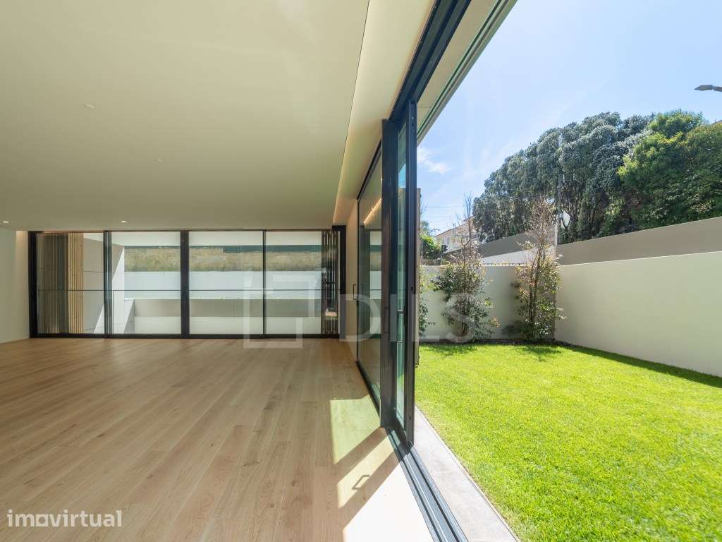 Apartamento T4 duplex com jardim, piscina e box 4 viaturas - Grande imagem: 3/120