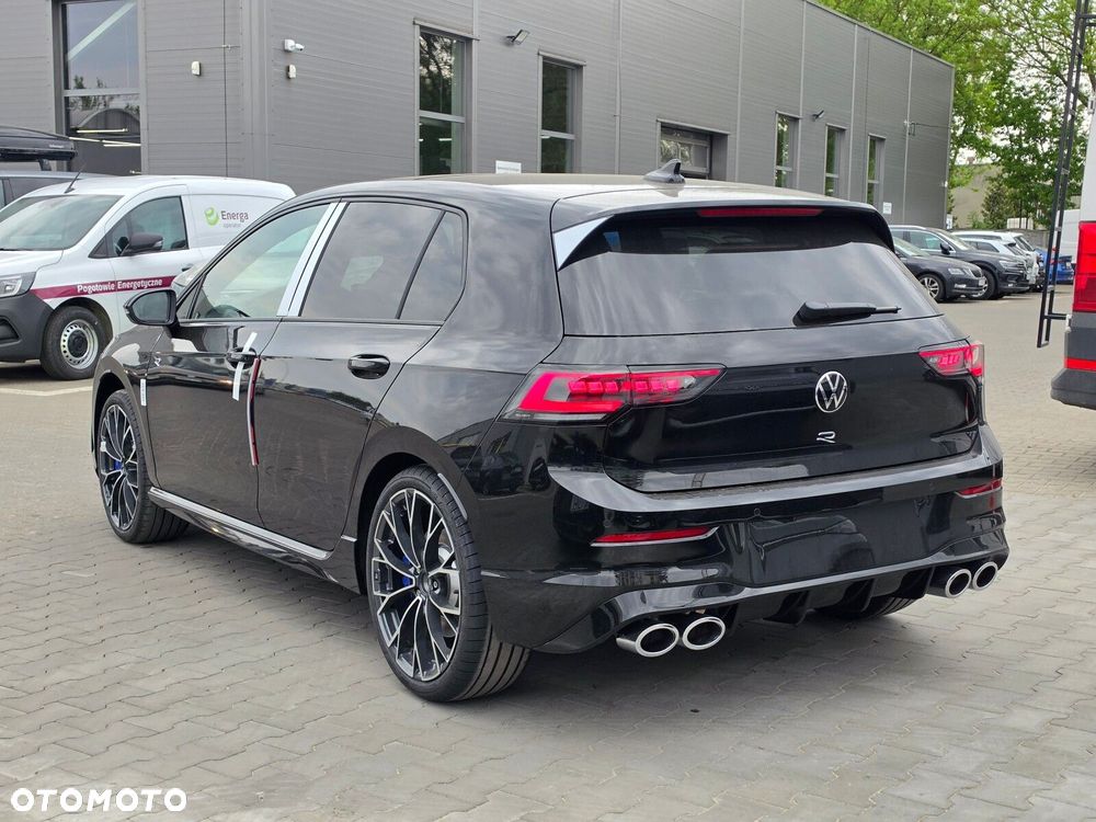 Volkswagen Golf - 11