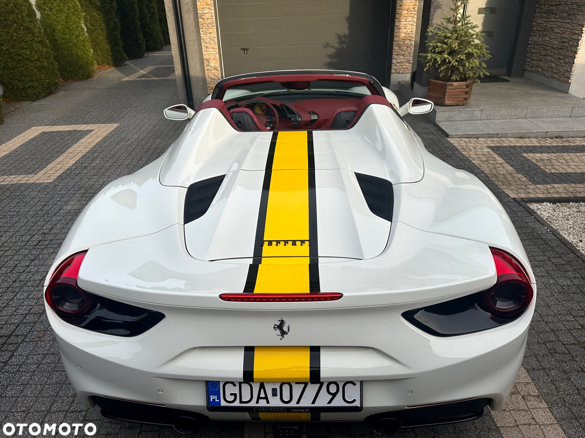 Ferrari 488 - 11