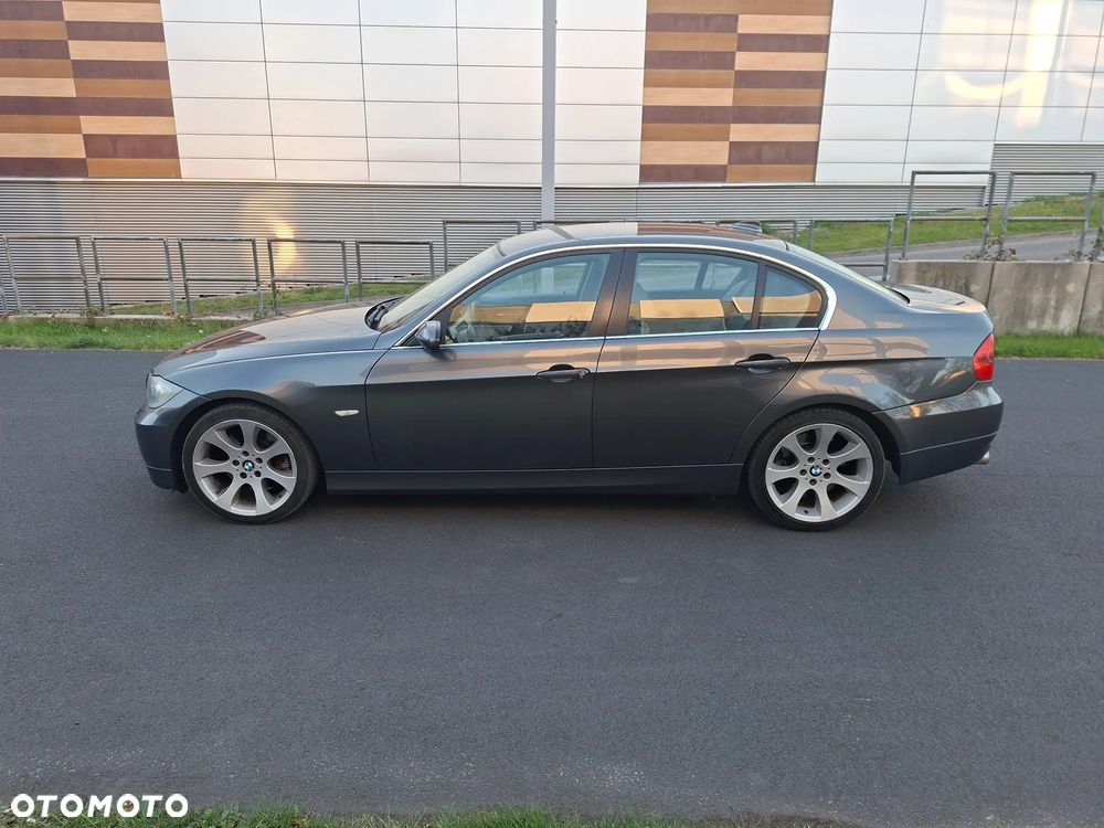 BMW Seria 3 330i - 5