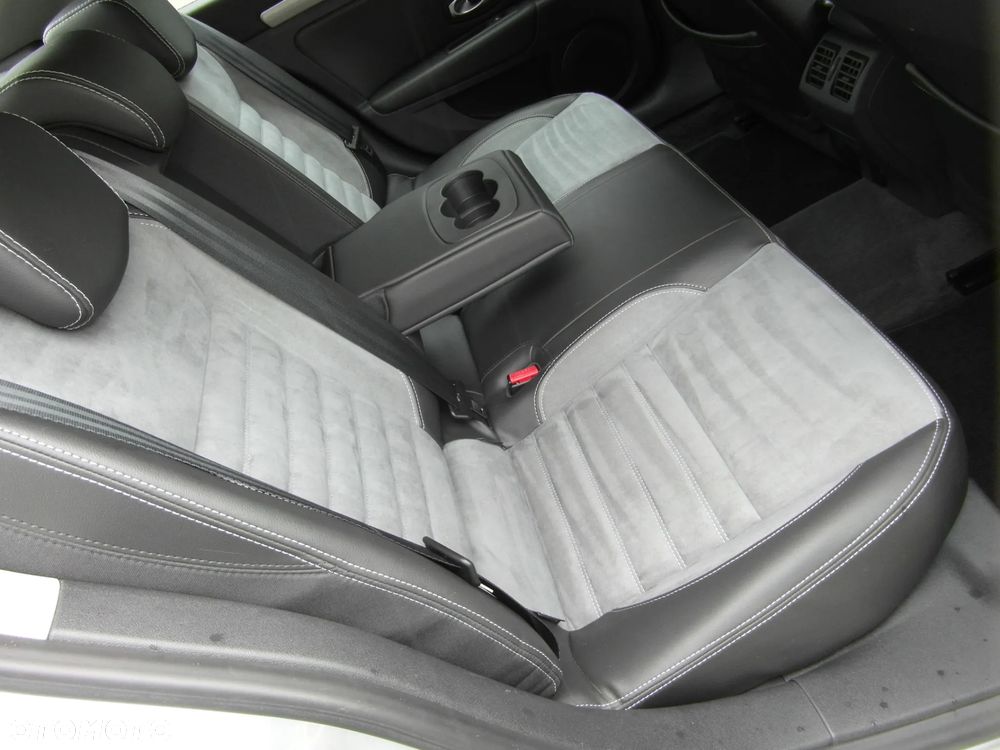 Renault Laguna ENERGY dCi 175 FAP Start & Stop GT - 33