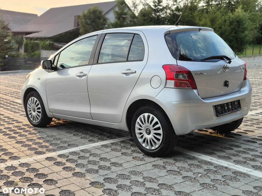 Toyota Yaris 1.33 VVT-i Cool - 5