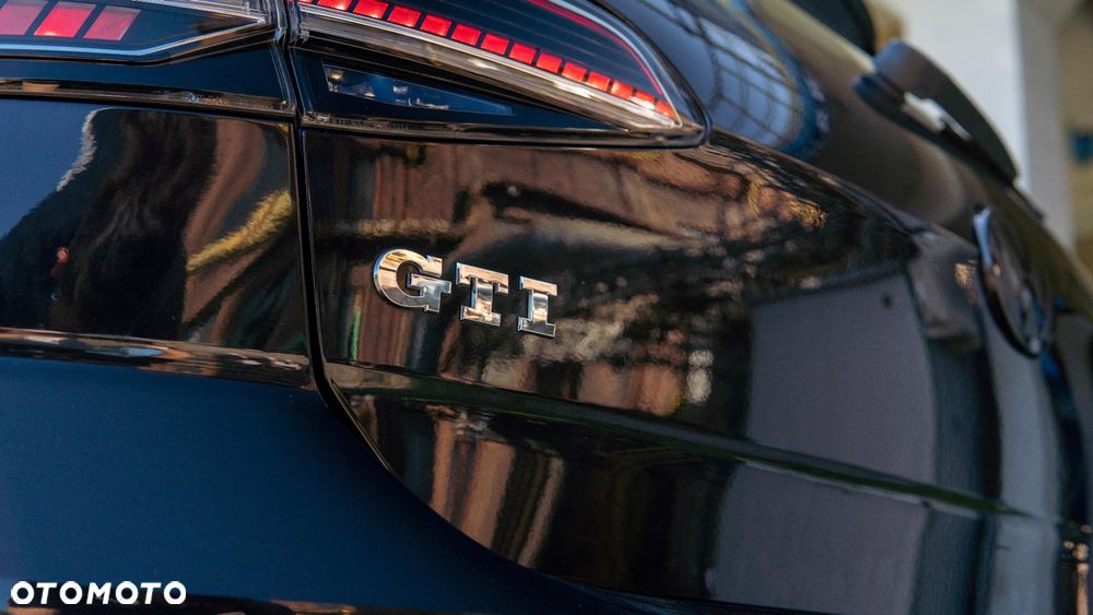 Volkswagen Golf GTI (BlueMotion Technology) Performance - 6