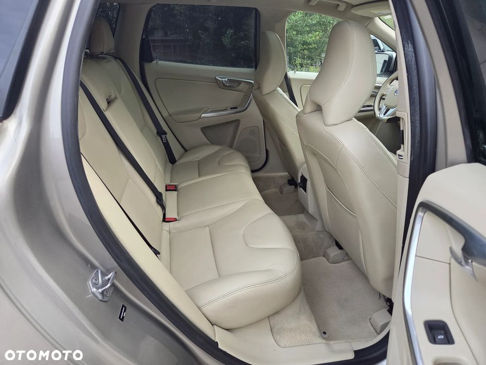 Volvo XC 60 T6 AWD Summum - 6
