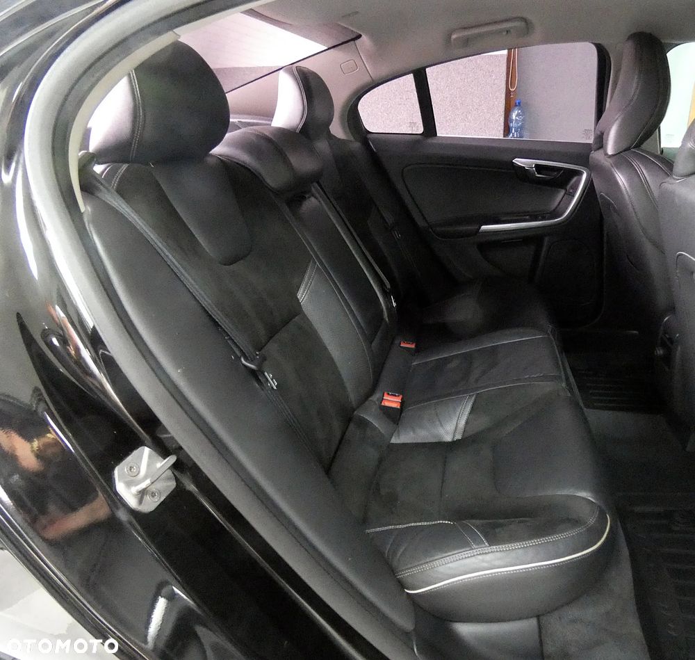 Volvo S60 D4 R-Design Summum - 25
