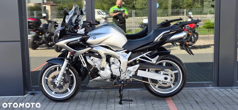 Yamaha FZ6 - 22