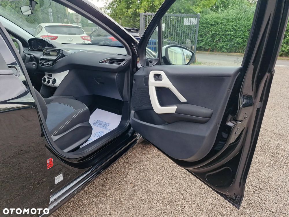 Peugeot 208 PureTech 82 Urban Move - 16