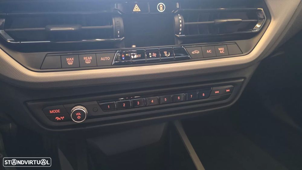 BMW 116 d Advantage Auto - 38