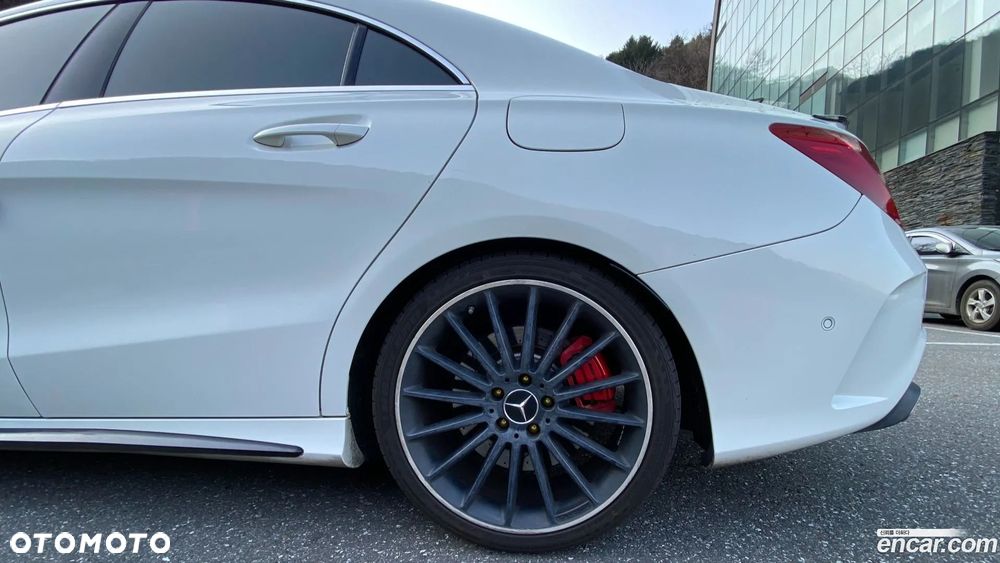 Mercedes-Benz CLA AMG 45 4Matic 7G-DCT - 4