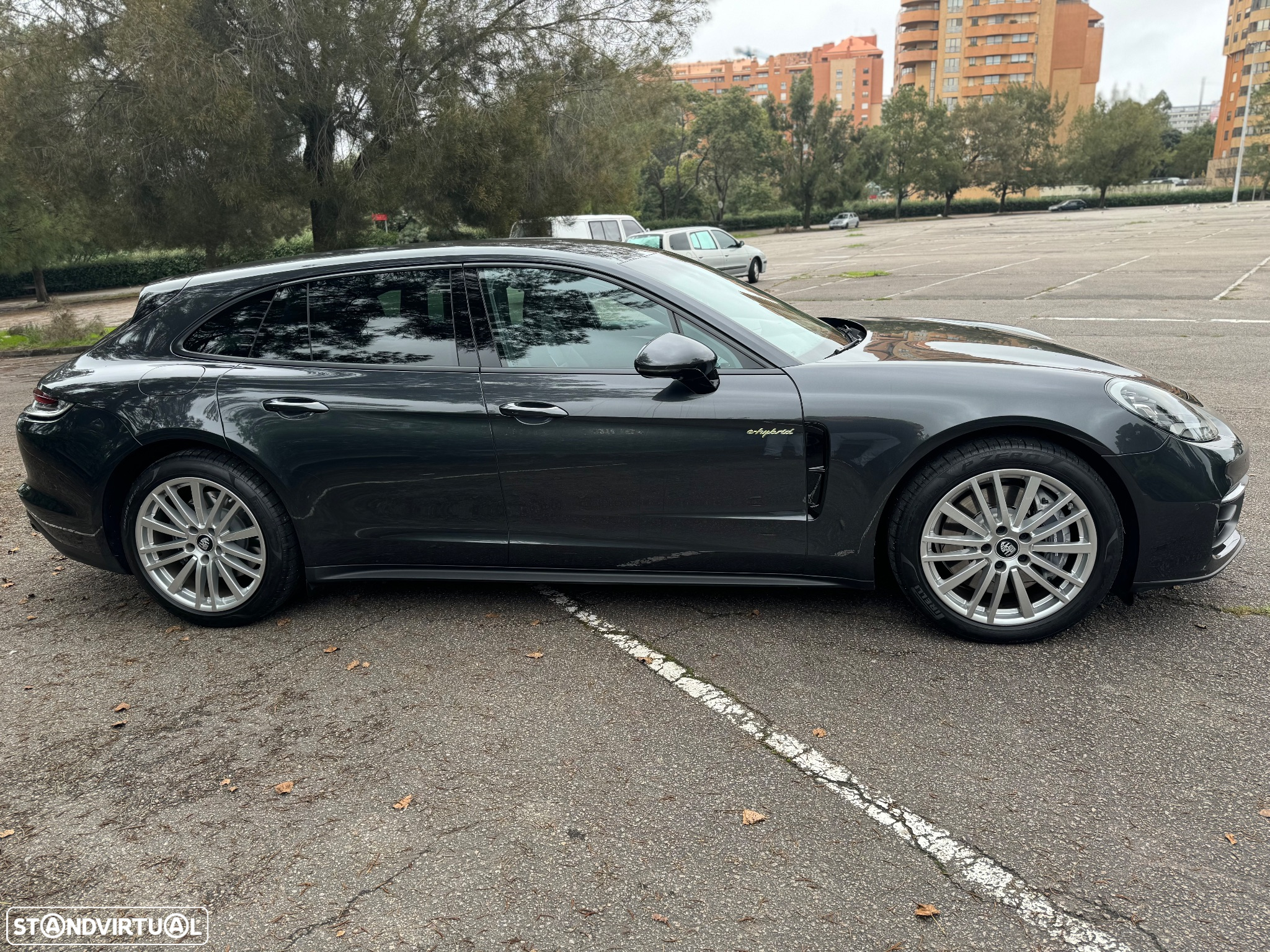 Porsche Panamera 4 E-Hybrid Executive - 4