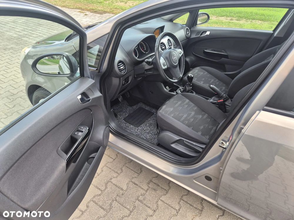 Opel Corsa 1.4 16V Edition - 11