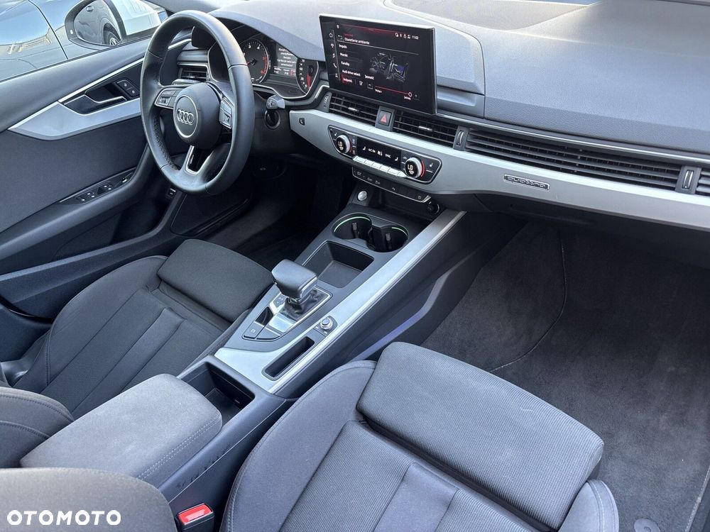 Audi A4 Limousine - 33