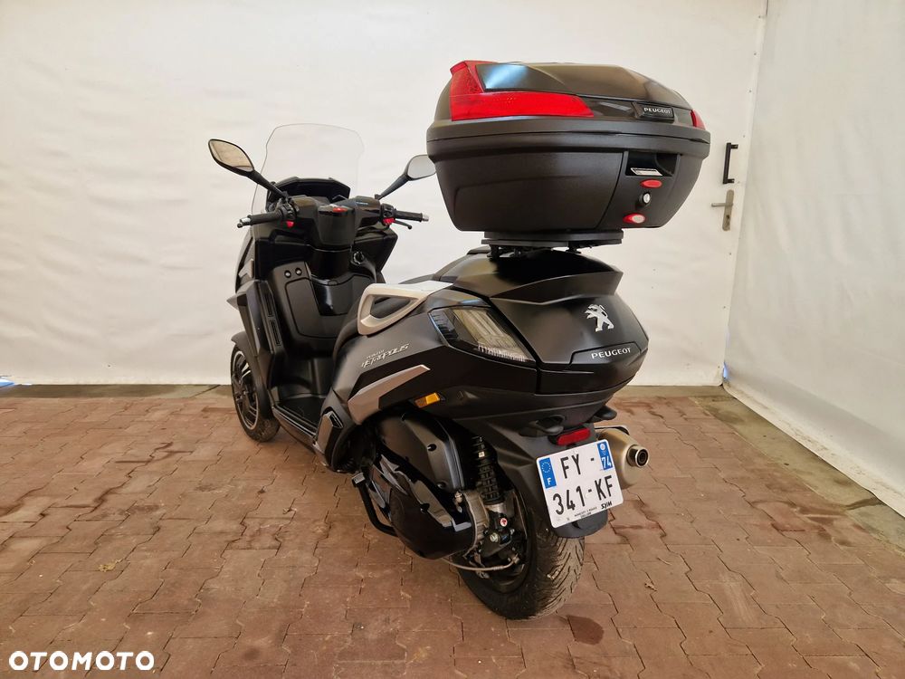 Peugeot Metropolis - 10