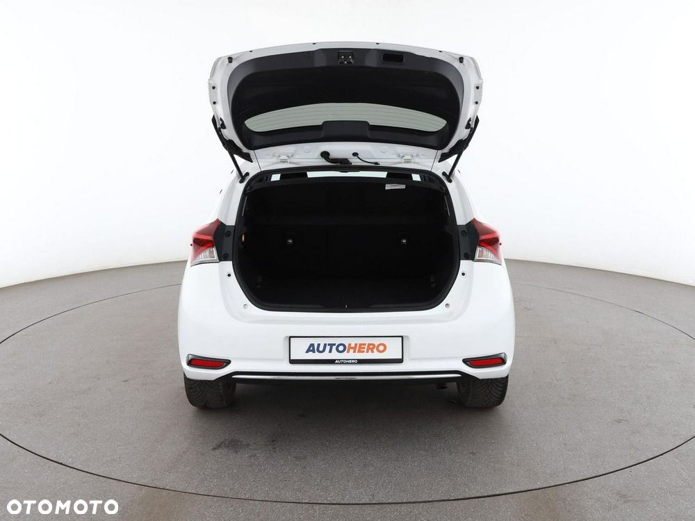 Toyota Auris Hybrid 135 Dynamic - 20