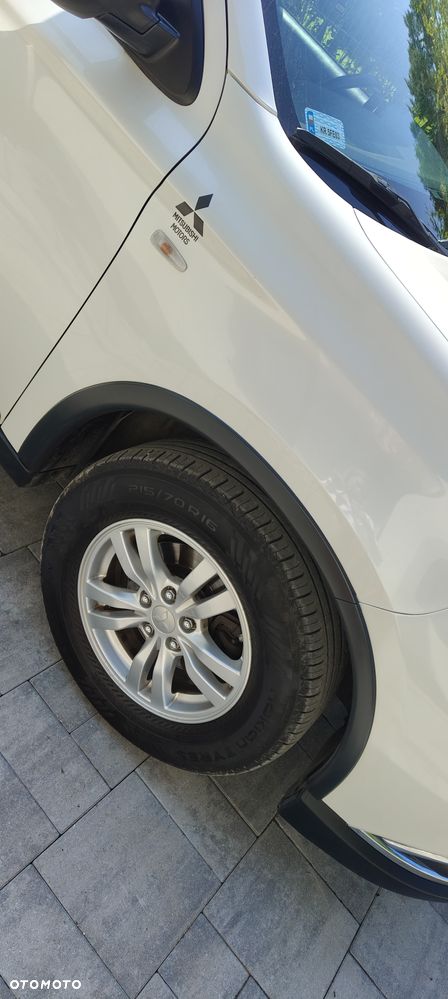 Mitsubishi Outlander 2.0 Invite + 2WD - 10