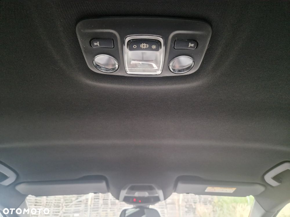 Peugeot 5008 PureTech 130 EAT8 Stop & Start Active Pack - 26