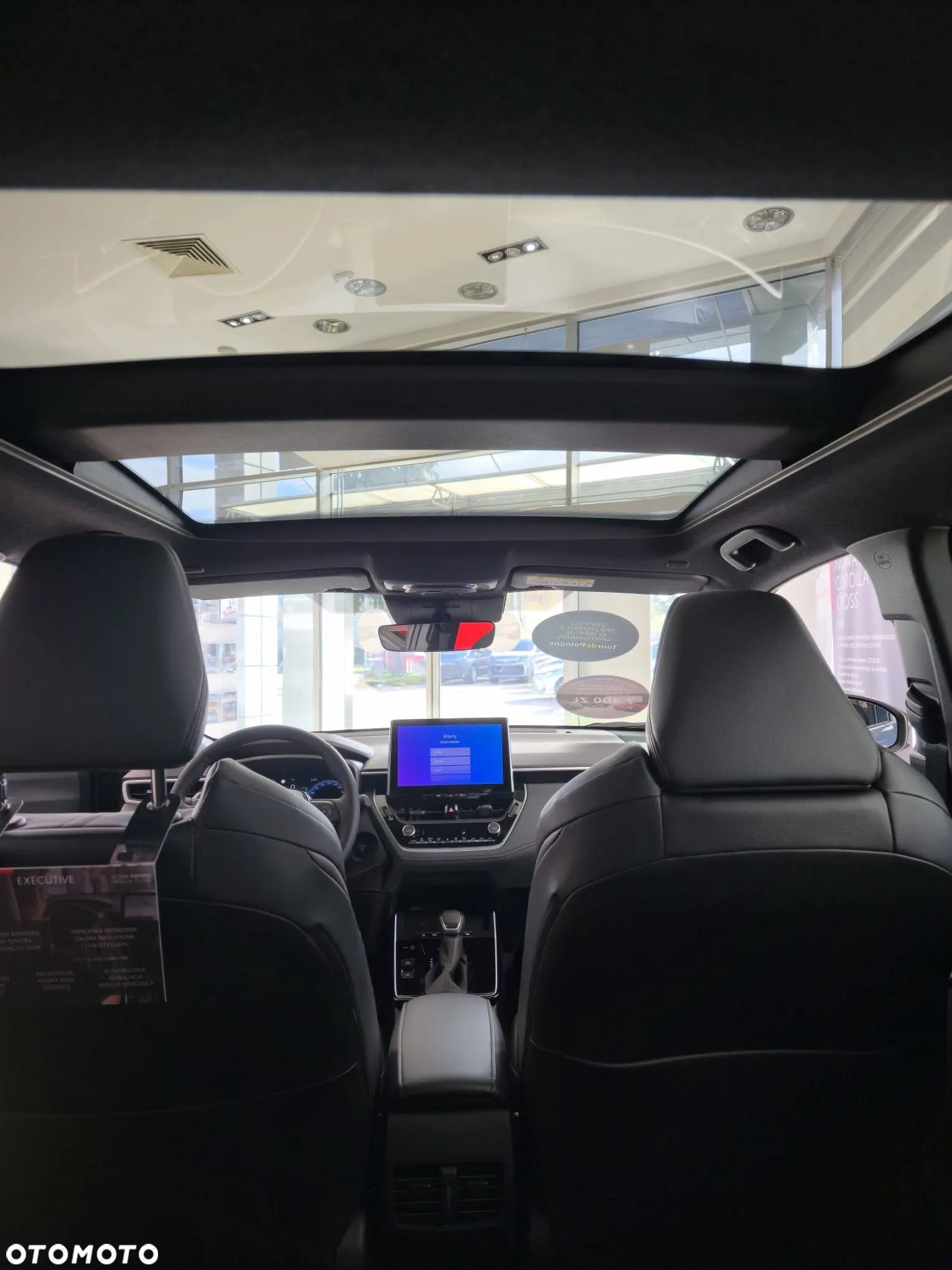 Toyota Corolla Cross 2.0 Hybrid Executive - 11