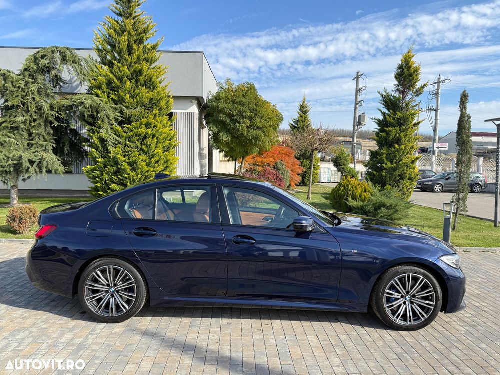 BMW Seria 3 330i AT - 11