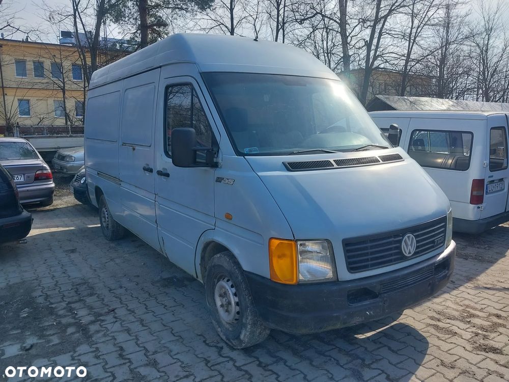 Volkswagen LT35 96-06 LT 35 bus blaszak silnik 2.5 TDI 109KM skrzynia biegów lewarek wybierak błotnik zderzak szyba podnośnik boczek wał most podpora koło felga fotel fotele maglownica turbina rura dolotowa mechanizm panel konsola podłoga rurka EGR chłodnica pas przedni stopień felgi wydech tłumik NA CZĘŚCI WSZYSTKIE CZĘŚCI - 20