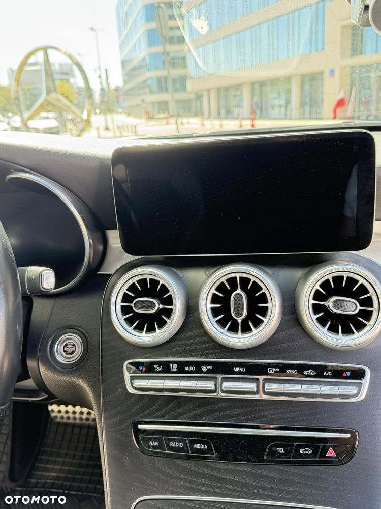 Mercedes-Benz Klasa C 300 d 4MATIC 9G-TRONIC - 12