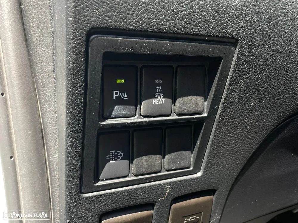 Toyota Hillux - 24