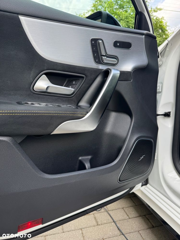 Mercedes-Benz Klasa A 45 S AMG 4-Matic 8G-DCT - 16